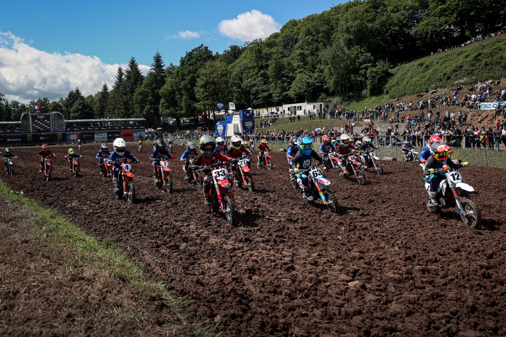 AUSTIN SENIOR VICTORIOUS IN FRANCE AT OPENING ROUND OF 2025 JUNIOR E-MOTOCROSS SERIES